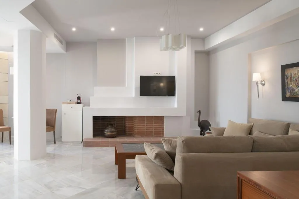 SUITE WITH JACUZZI Room, Macaris Suites & Spa, Crete