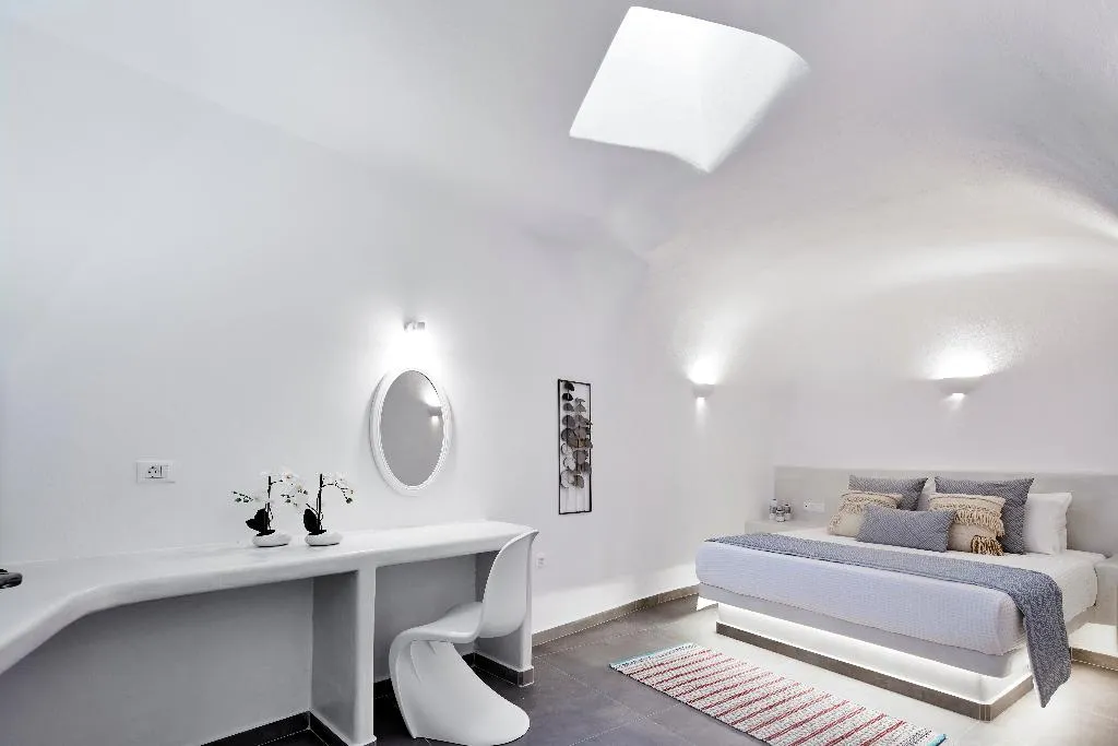 VILLA TWO BEDROOMS Room, Mellow Luxury Cave, Santorini