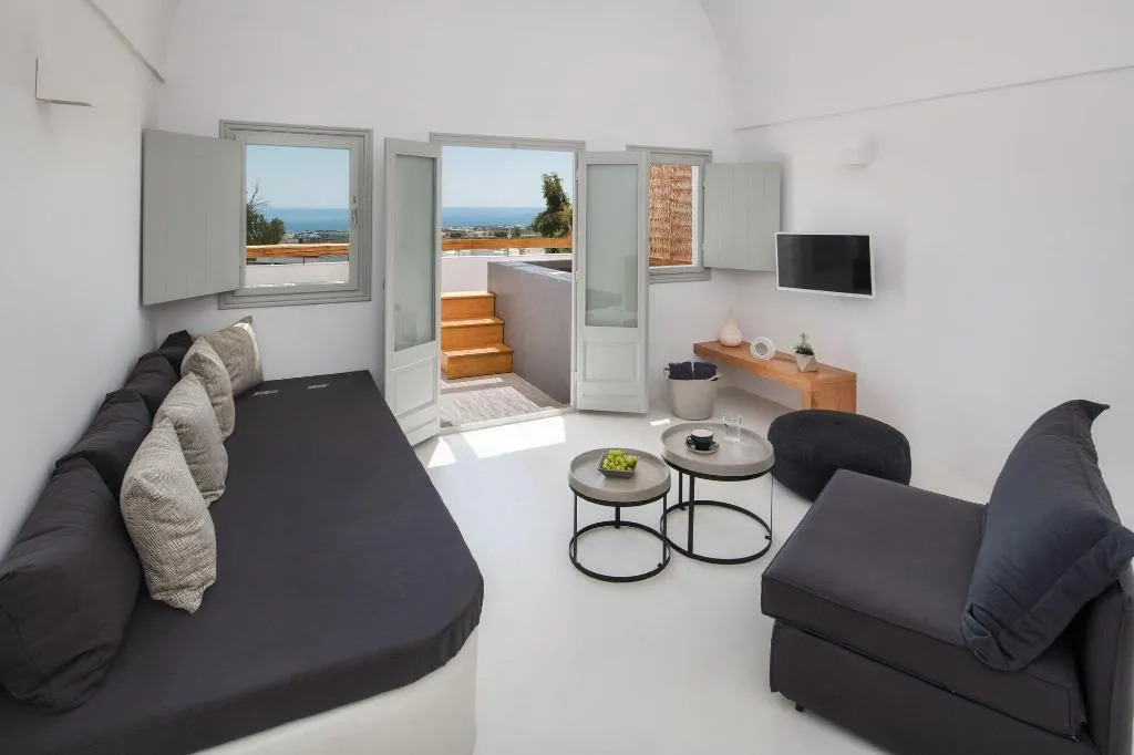 Room, June Twenty Suites, Santorini