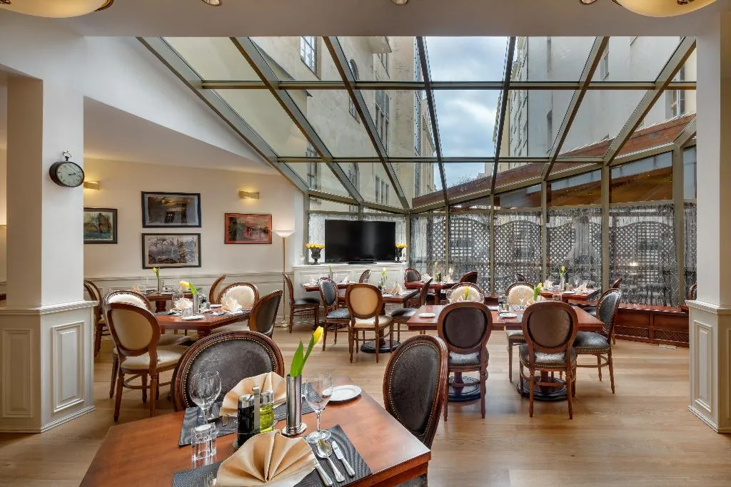 Restaurant, Boutique Hotel Seven Days Prague, Prague