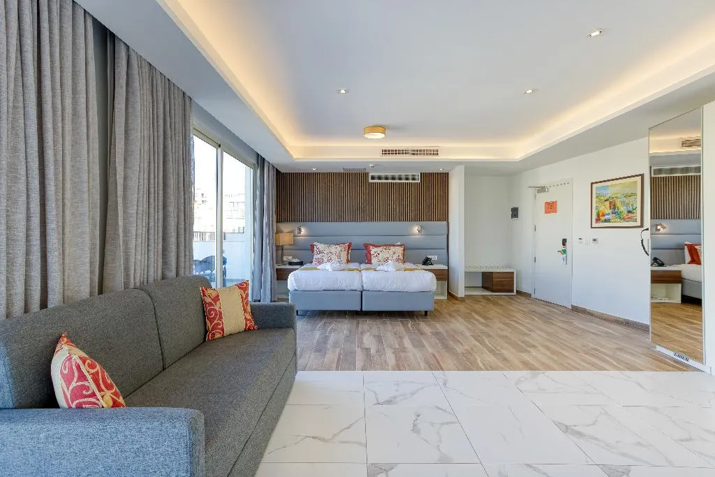 SUITE CAPACITY 1 Room, Solana Hotel & Spa, Malta
