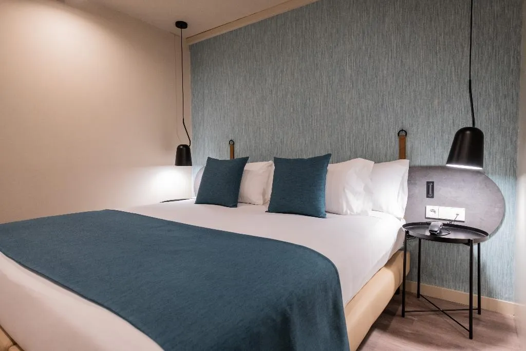 Double or Twin STANDARD Room, Atenea Rekord Suites, Barcelona