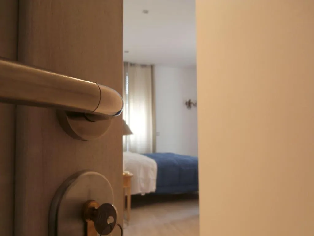 Room, International Naples, Naples
