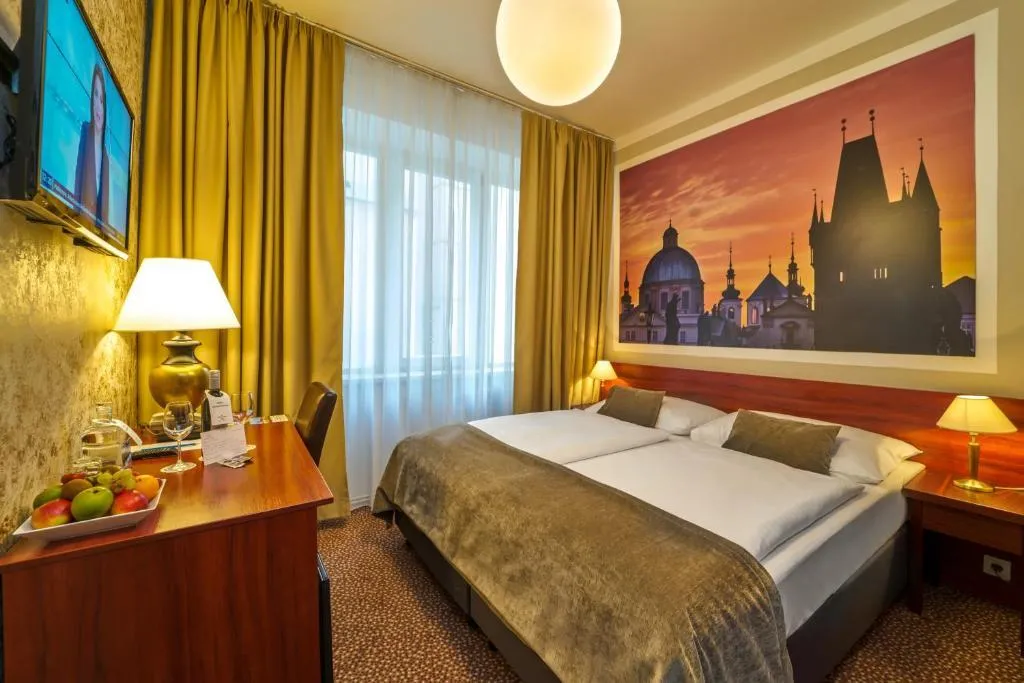SINGLE STANDARD Room, Metropolitan Old Town - Czech Leading Hotels, Prague