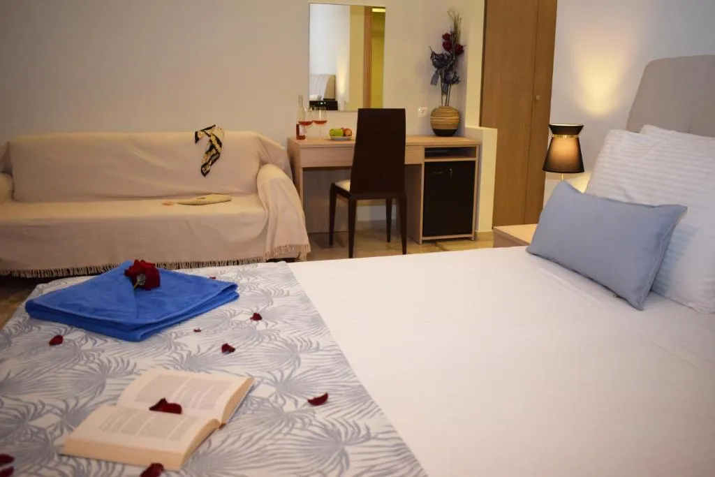 JUNIOR SUITE POOL VIEW Room, Myrtis Spa Hotel, Crete