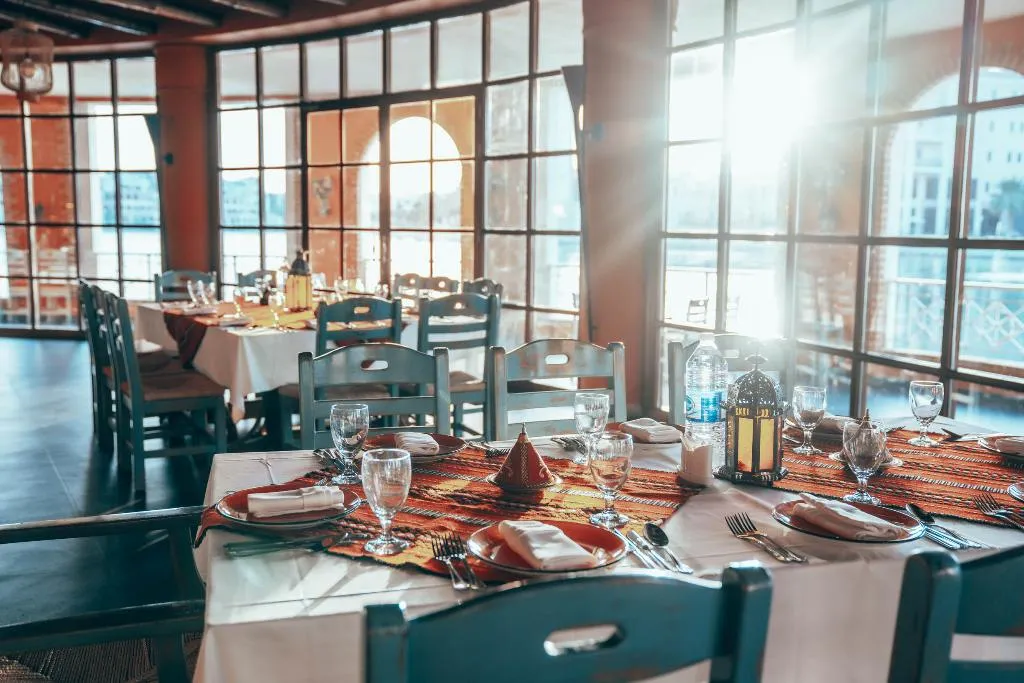 Restaurant, Millennium Lakeview Hotel, Dubai