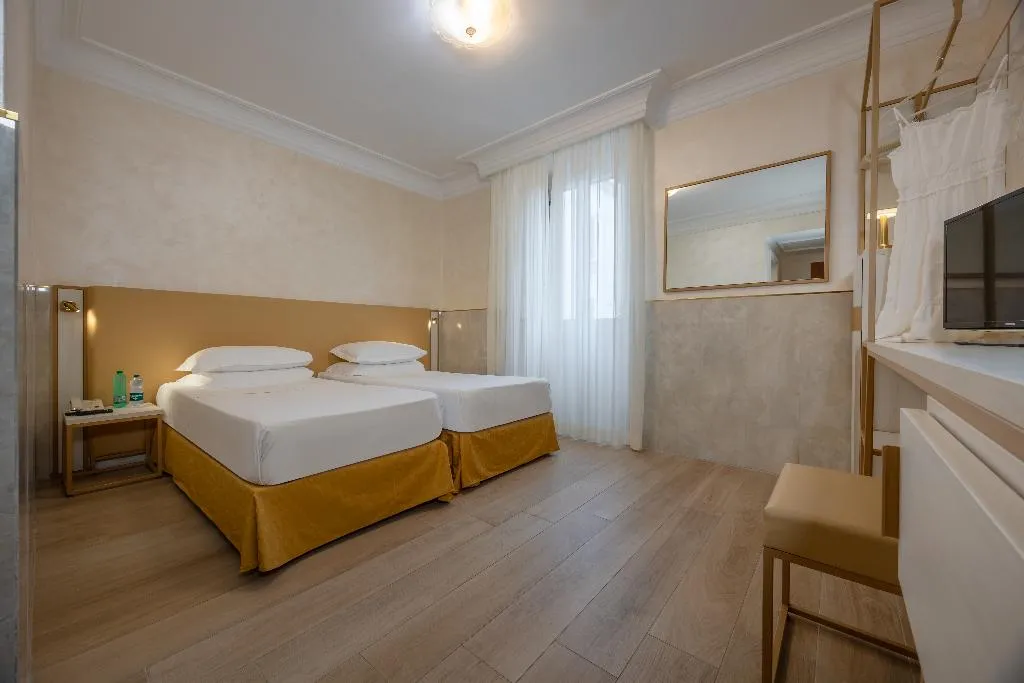 TWIN STANDARD Room, Palladium Palace, Rome