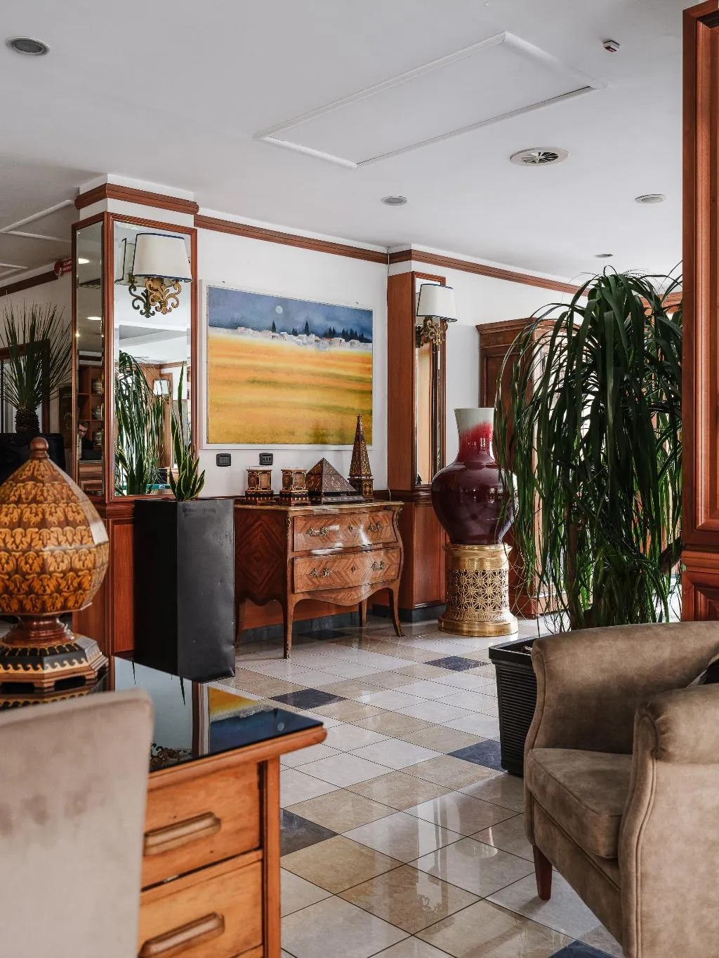 Lobby, Grand Hotel Tiberio, Rome
