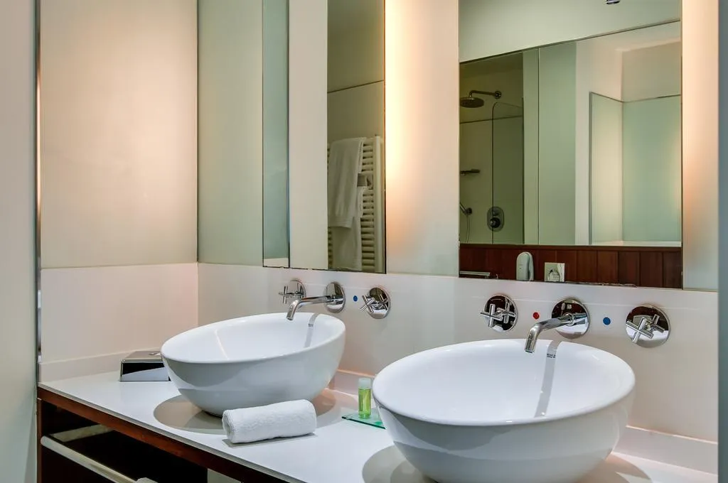 JUNIOR SUITE STANDARD Room, BAH Barcelona Airport Hotel, Barcelona