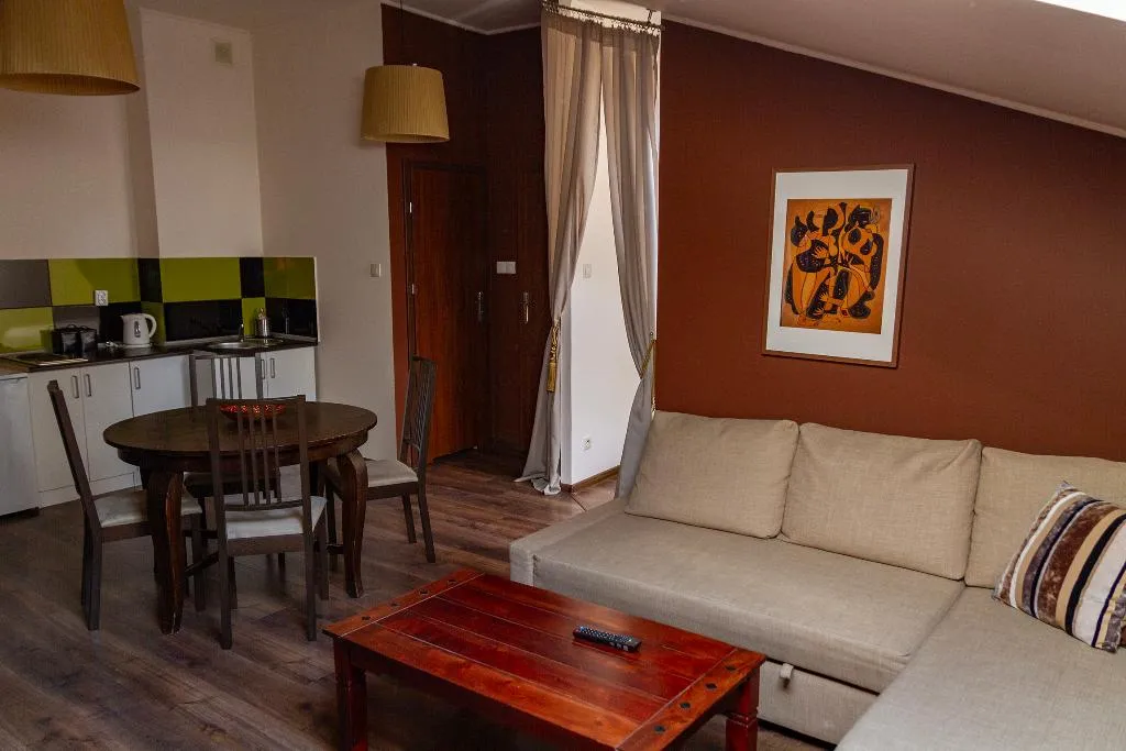 FAMILY ROOM STANDARD Room, Lounge Apartments, Krakow