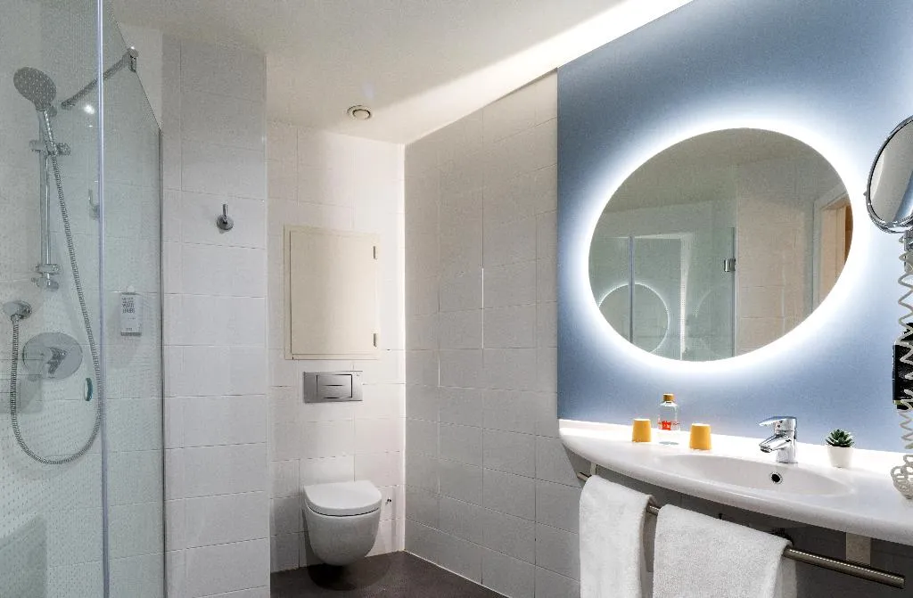 DOUBLE SUPERIOR Room, Ibis Madrid Centro las Ventas, Madrid