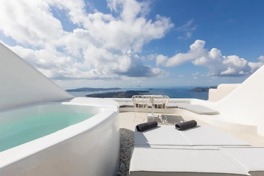 SUITE DELUXE Room, Heavens Edge by Mr and Mrs White, Santorini