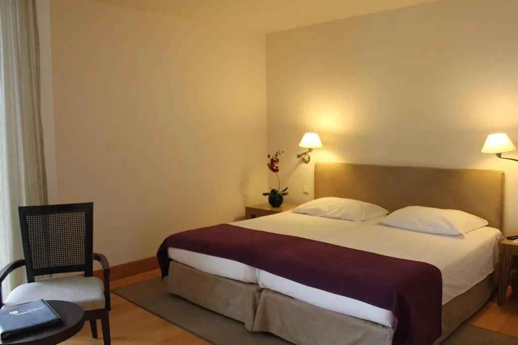 Double or Twin POOL VIEW Room, Golden Residence, Madeira