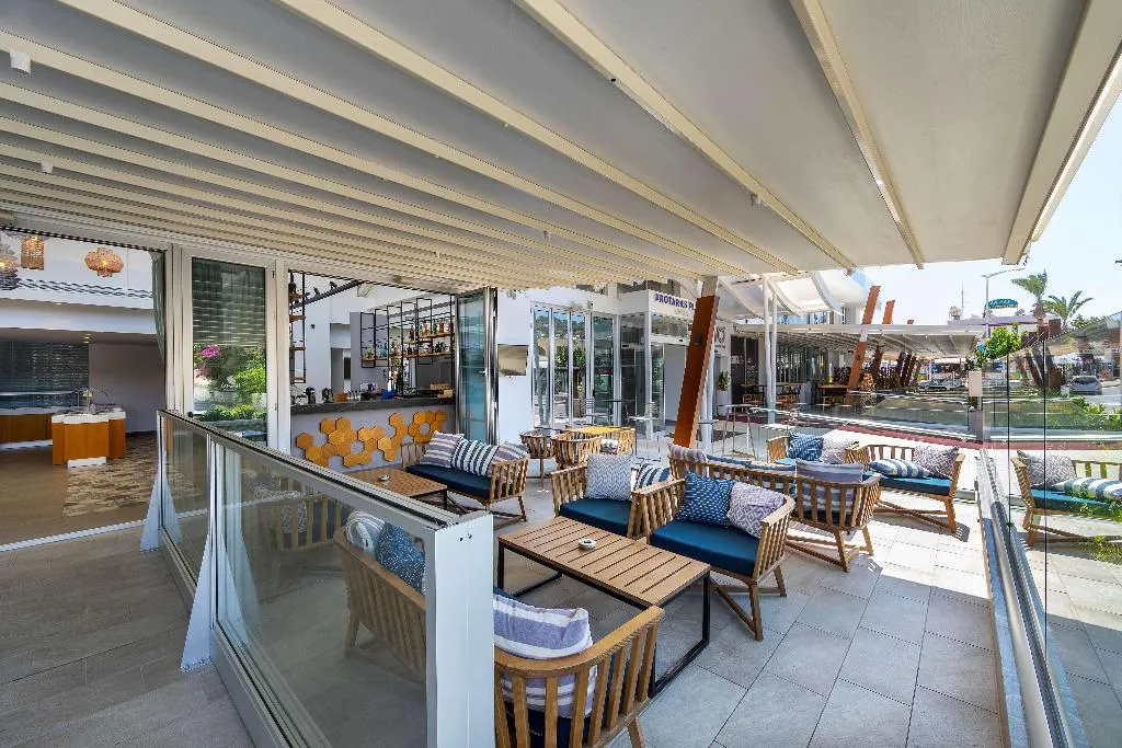 Restaurant, Protaras Plaza Hotel, Cyprus