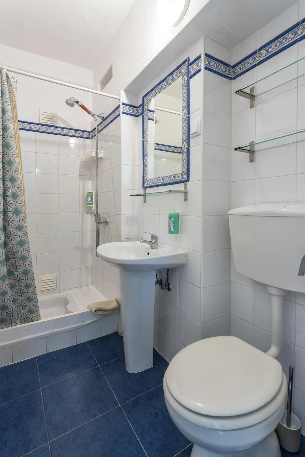 Room, Pension Bicuar, Algarve