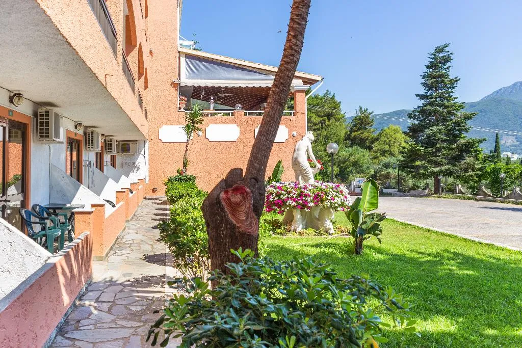 Double or Twin GARDEN VIEW Room, Victoria Hill, Corfu