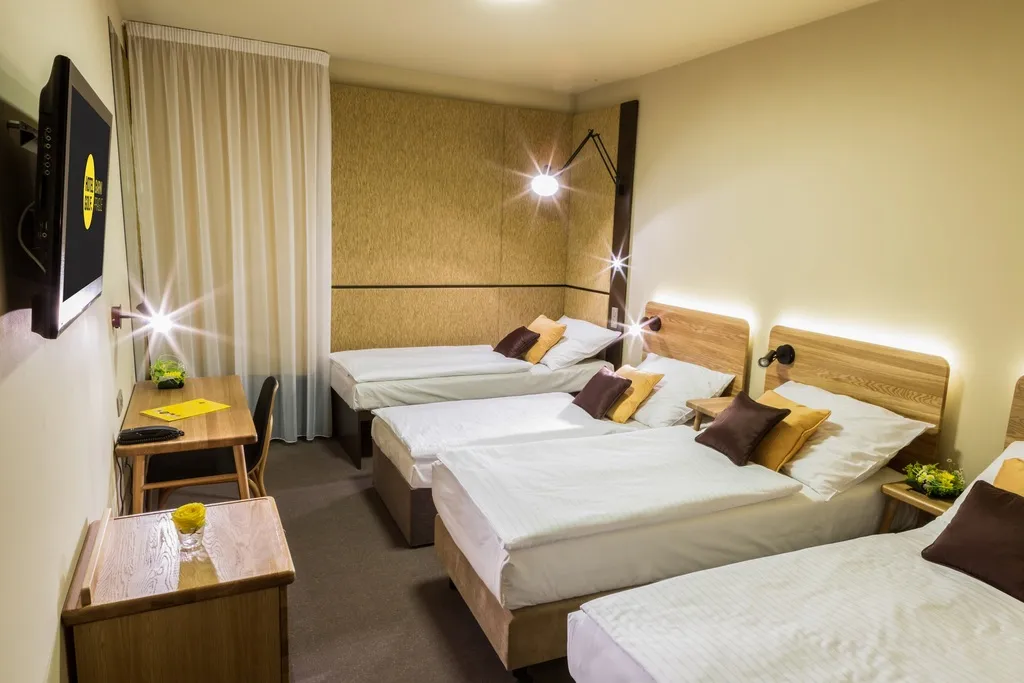 QUADRUPLE STANDARD Room, Golf Dependance, Prague