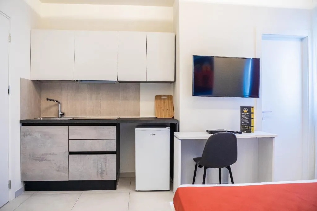 DOUBLE DELUXE Room, Happyrooms, Naples