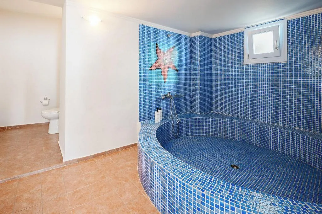 Room, Kastro Suites, Santorini