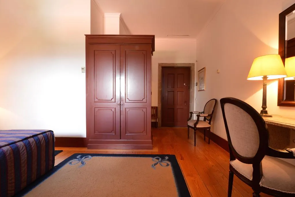 Double or Twin SUPERIOR Room, Pousada Mosteiro de Guimaraes - Monument Hotel, Porto