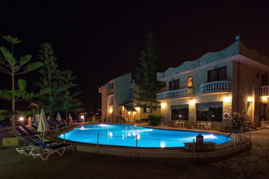 Pool, Hotel La Playa Blanca, Palermo