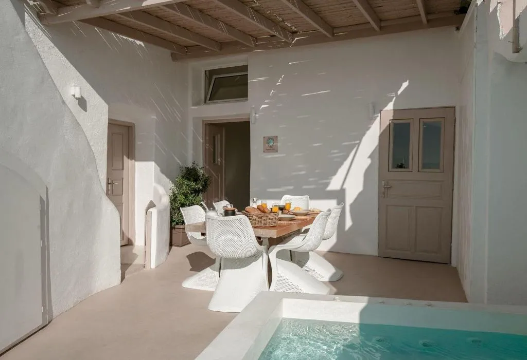General view, Globe Suites, Santorini