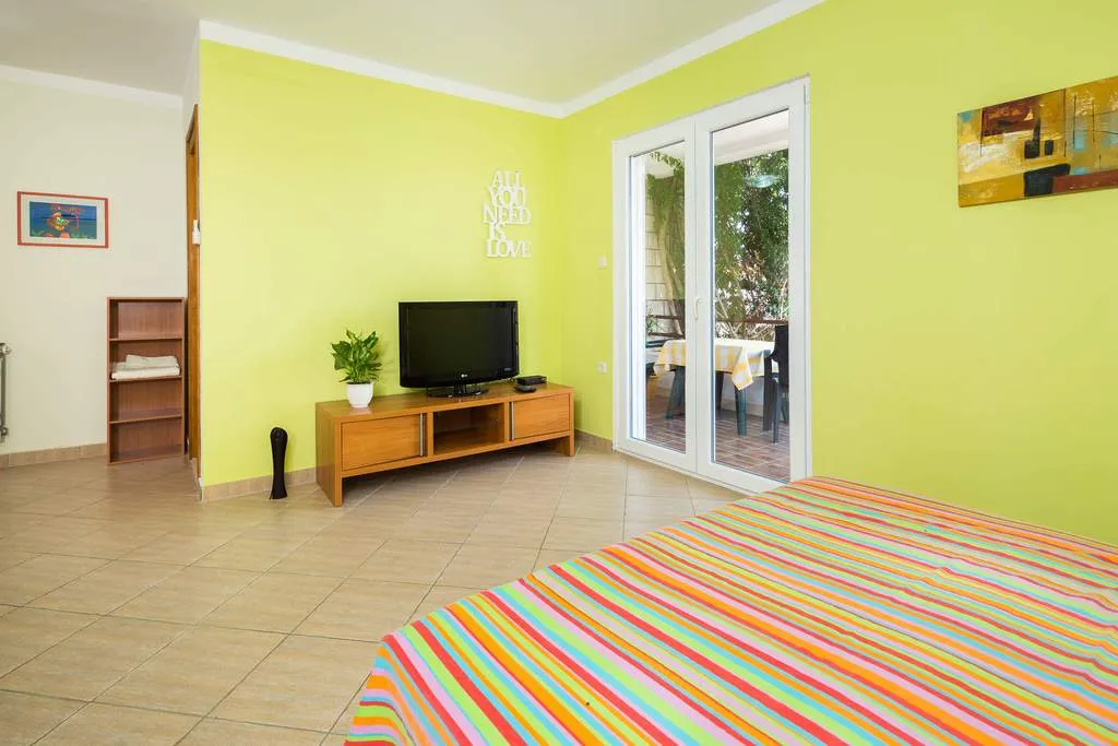APARTMENT WITH BALCONY Room, Pansion Marjan, Split