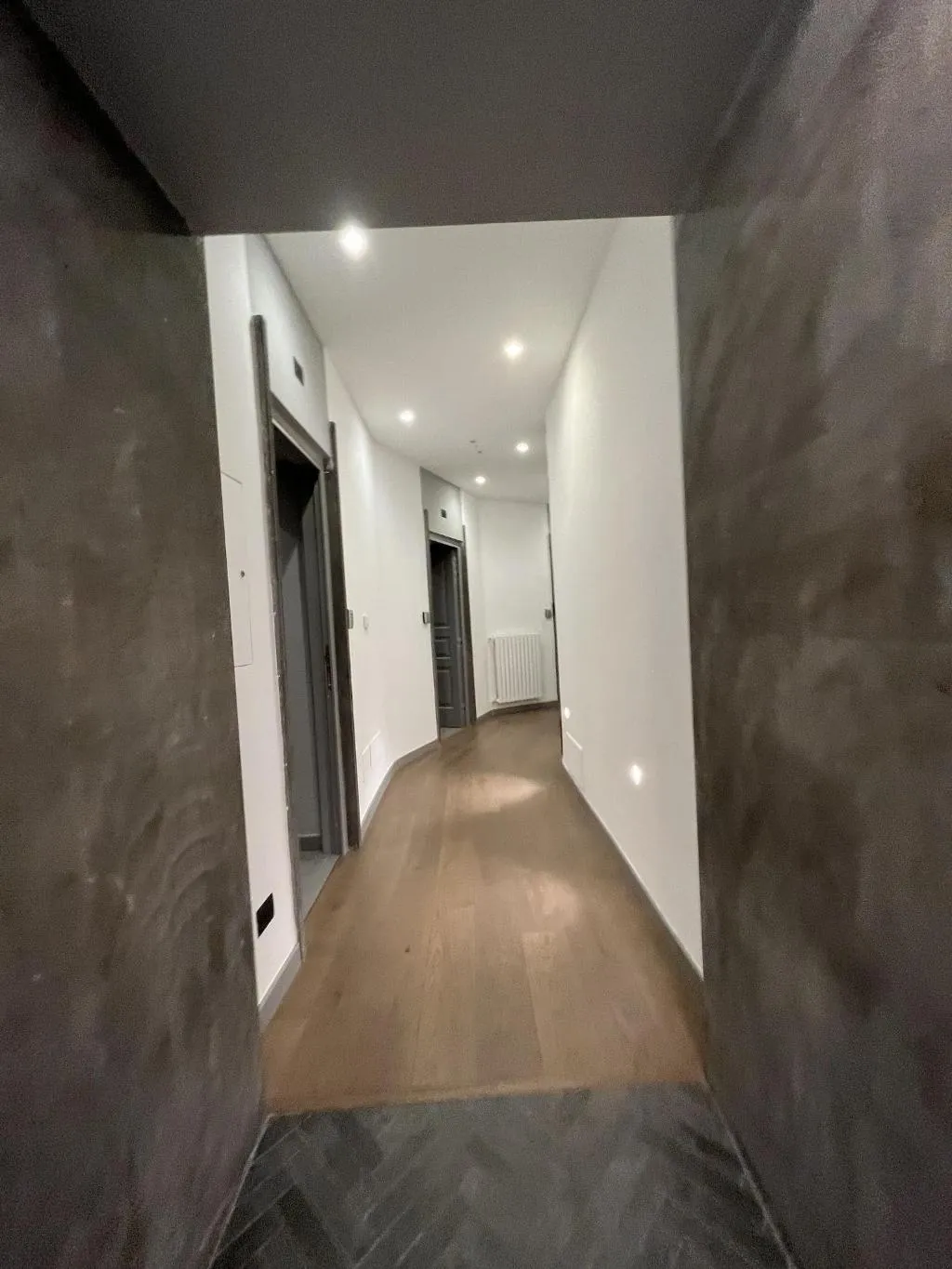 Room, Rettifilo 311, Naples