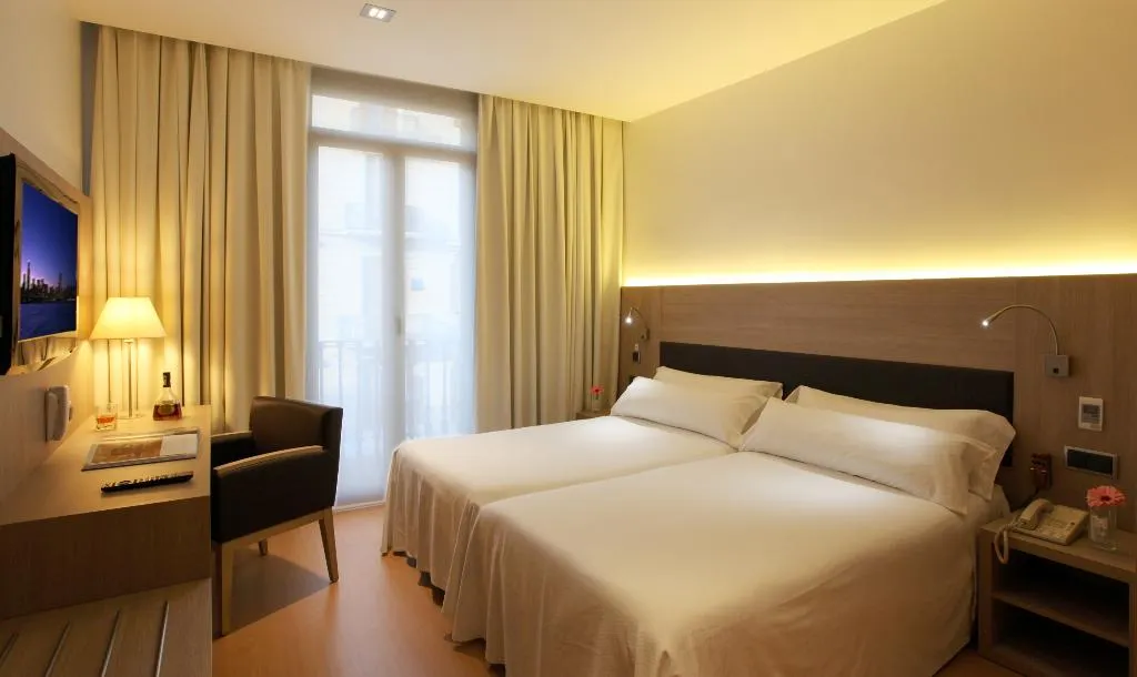 DOUBLE STANDARD Room, Lleo, Barcelona