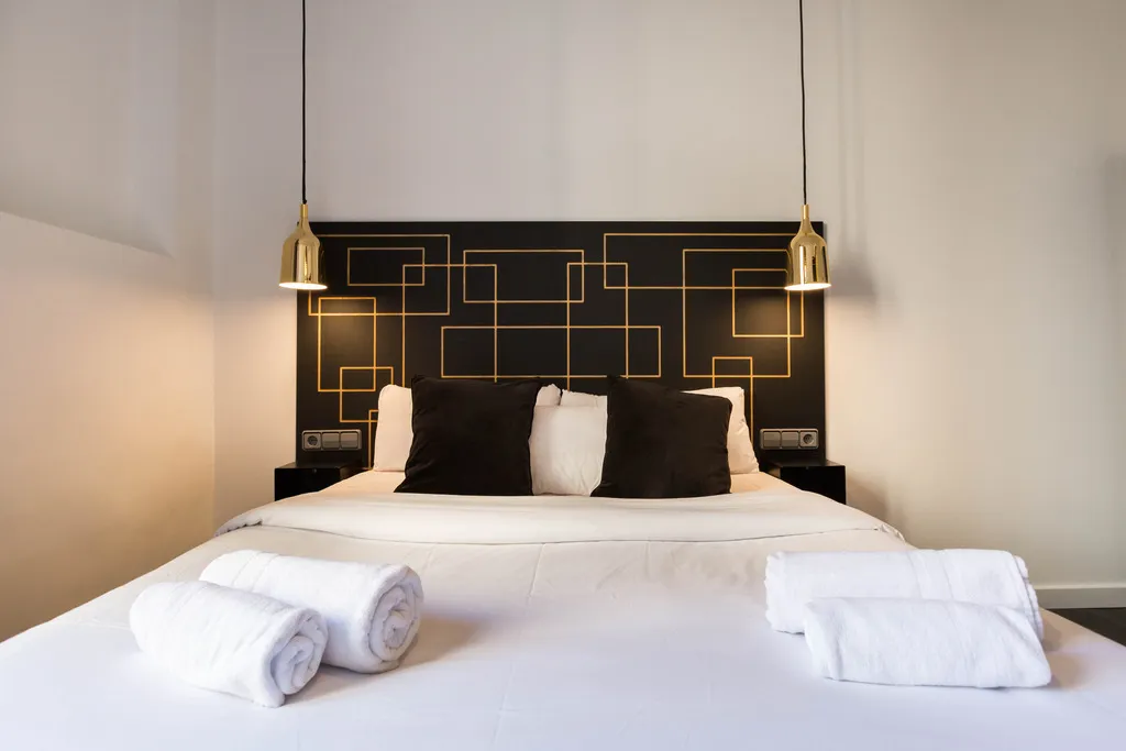APARTMENT TWO BEDROOMS Room, La Mare by The Streets, Barcelona