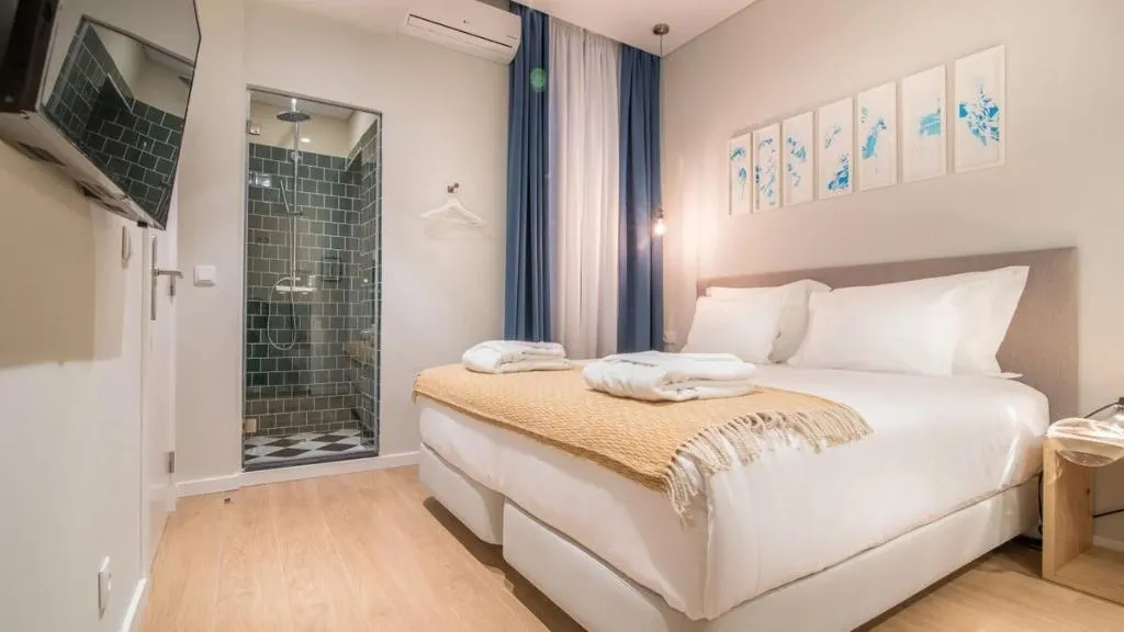 Double or Twin BASIC Room, Esqina Urban Lodge, Lisbon