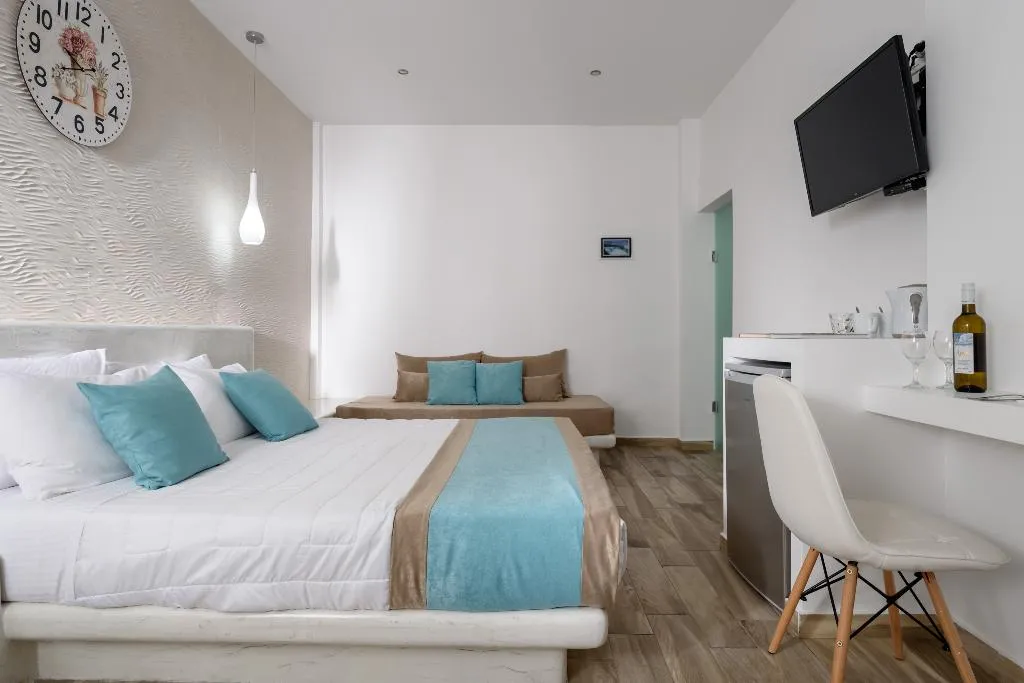 JUNIOR SUITE STANDARD Room, Oasis Suites Fira, Santorini