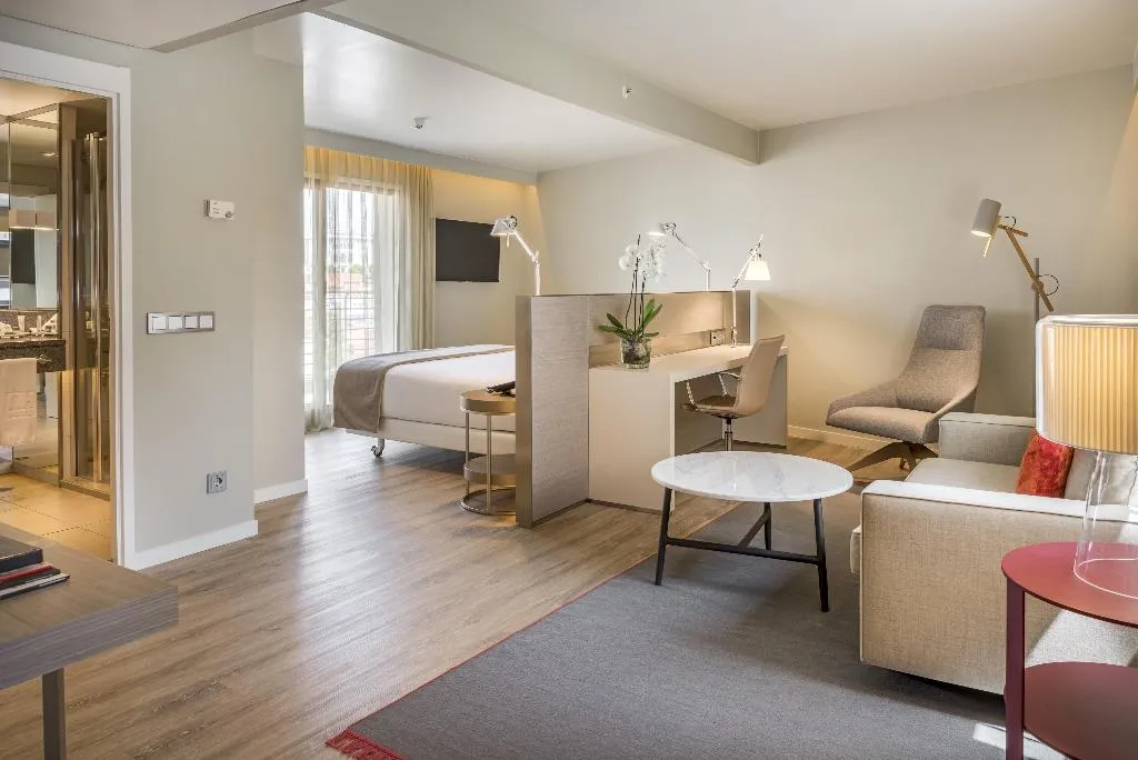 Room, NH Collection Lisboa Liberdade, Lisbon
