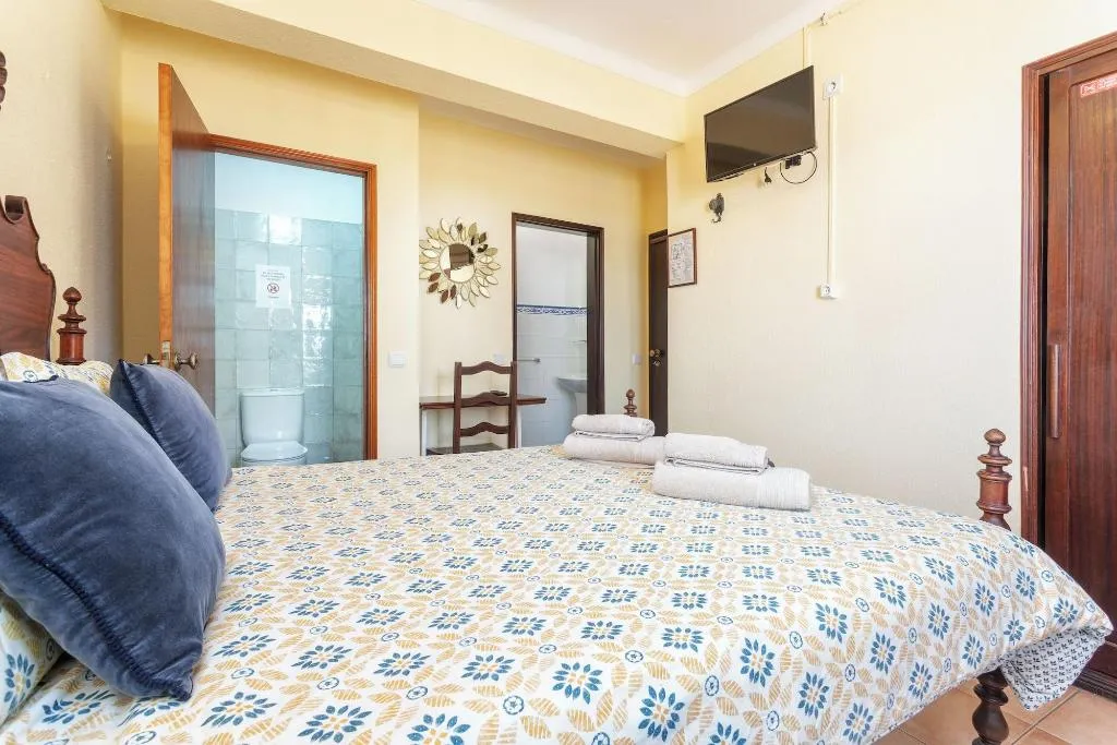 Room, Pension Bicuar, Algarve