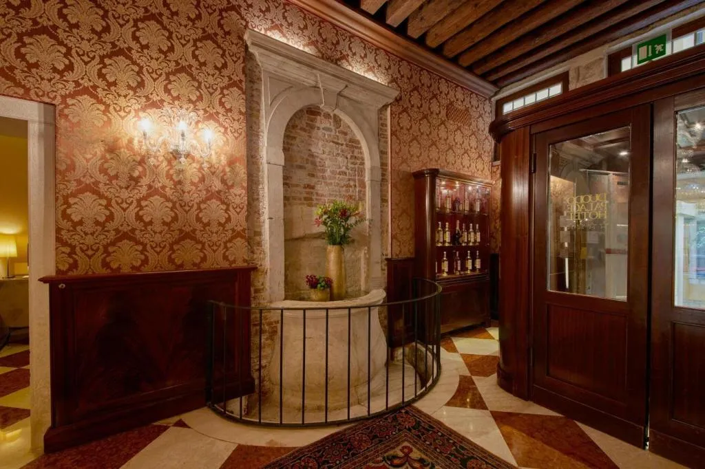 Lobby, Duodo Palace, Venice