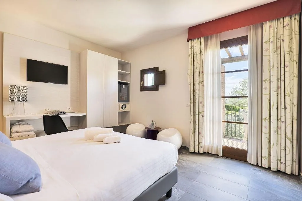 DOUBLE SINGLE USE CLASSIC DOUBLE BED Room, Villa San Paolo, Florence