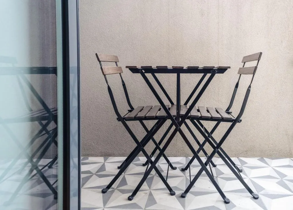Room, Domum, Porto