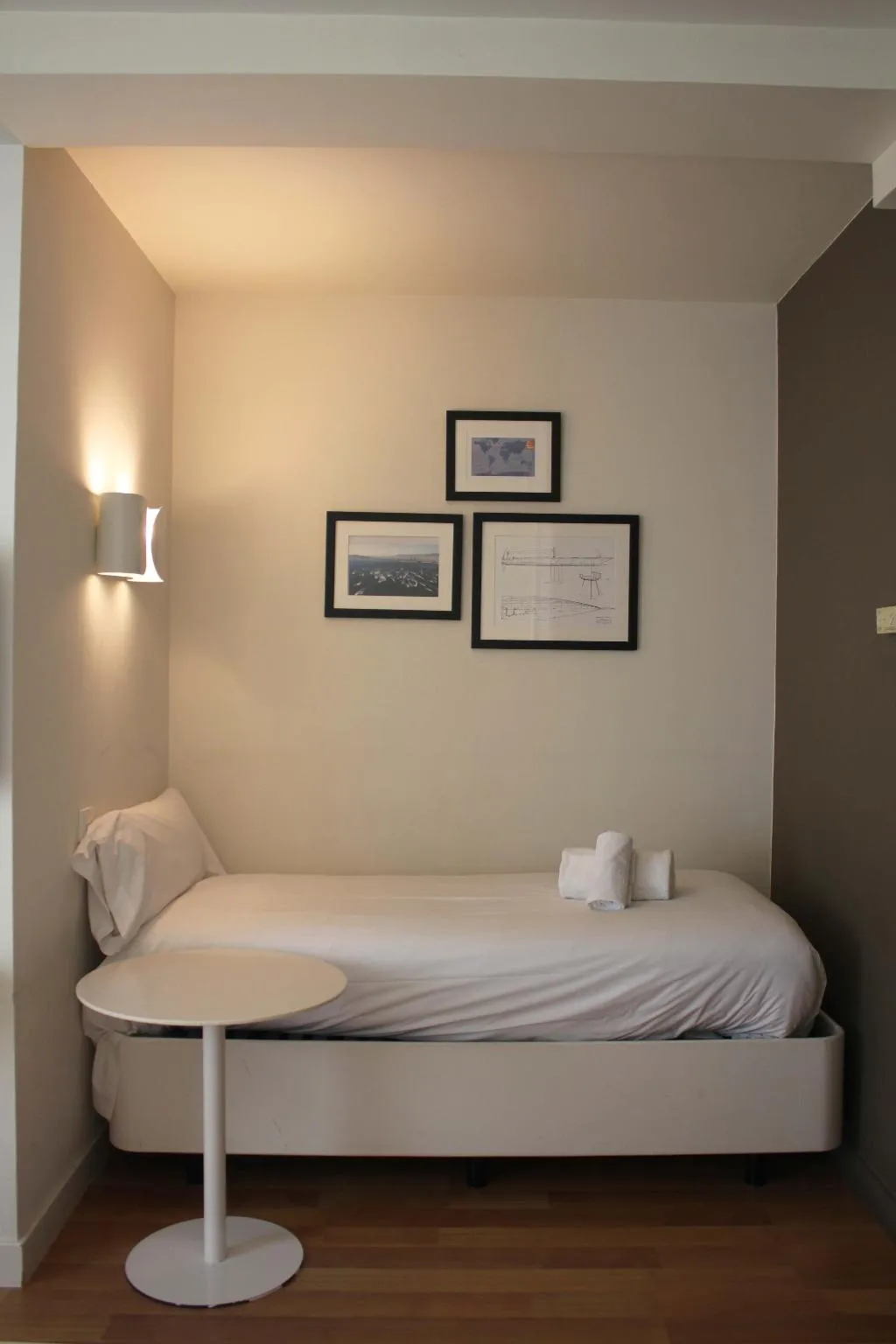 TRIPLE STANDARD Room, Pol & Grace Hotel, Barcelona