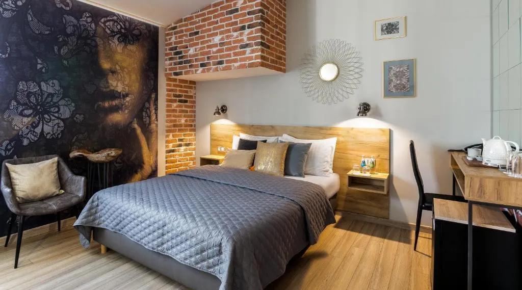 DOUBLE STANDARD Room, Art & Garden Residence, Krakow