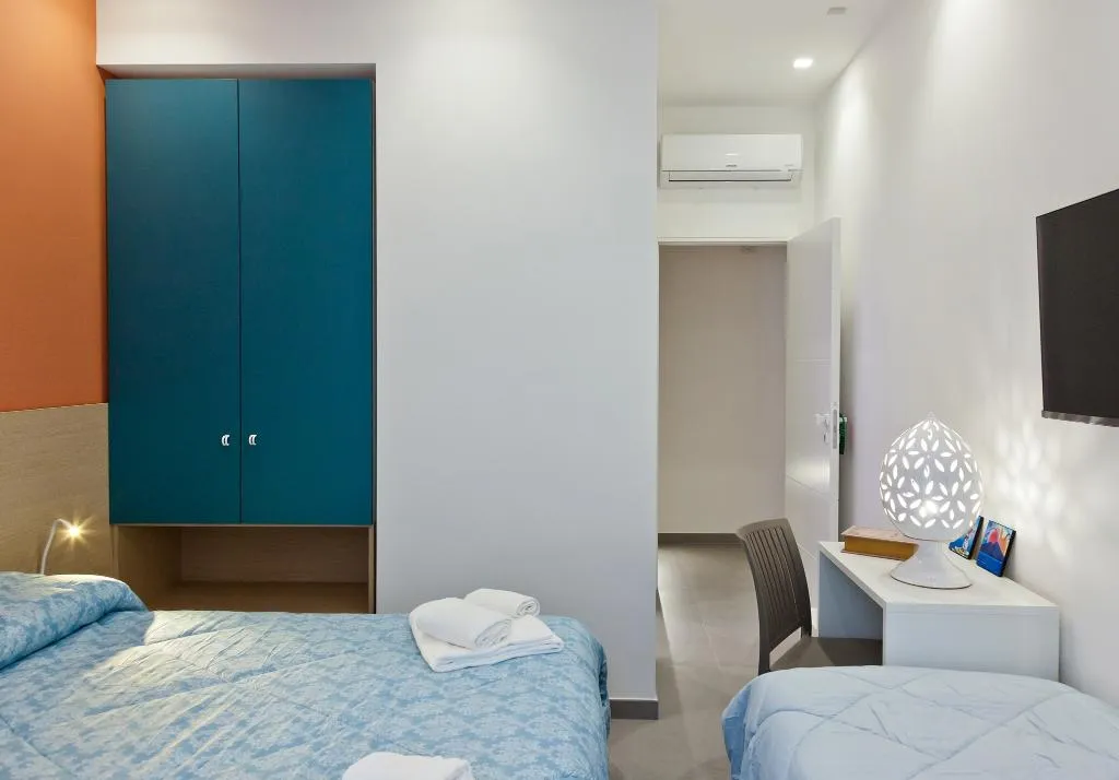 TRIPLE SUPERIOR Room, Domus Schilizzi Guesthouse, Naples