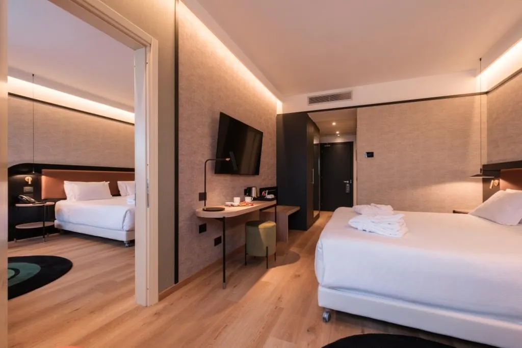FAMILY ROOM CONNECTING ROOM Room, Savhotel Mantegna Padova, Venice