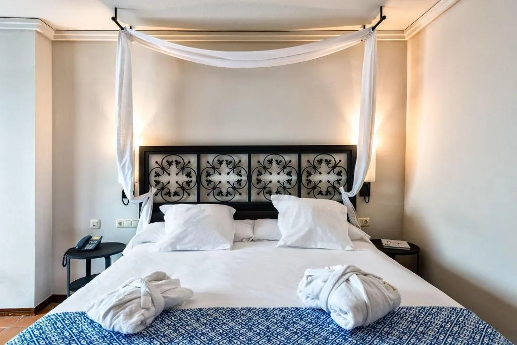 Room, Parador de Malaga. Gibralfaro, Costa Del Sol