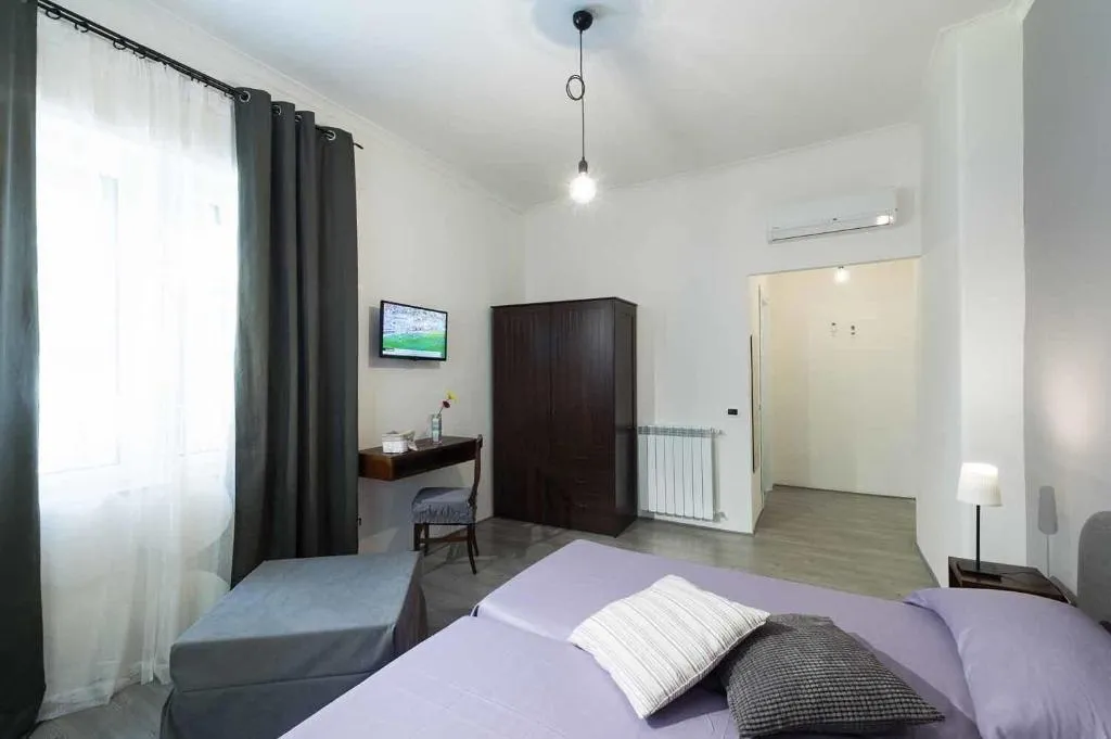 Room, B&B Sleep & Zupp, Naples