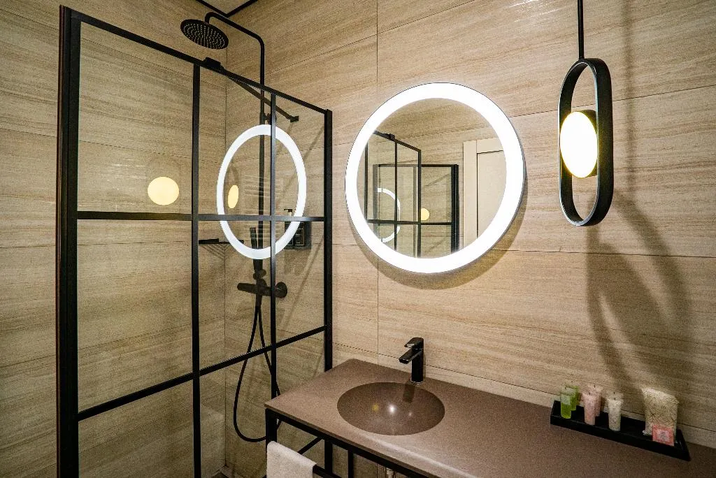 APARTMENT KING BED TWO BEDROOMS Room, Smartrental Collection Gran Vía Centric, Madrid