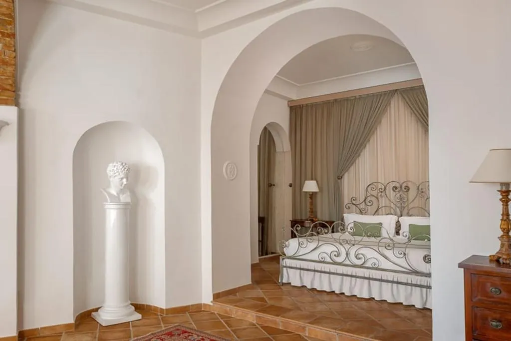 SUITE STANDARD Room, Caesar Augustus, Naples