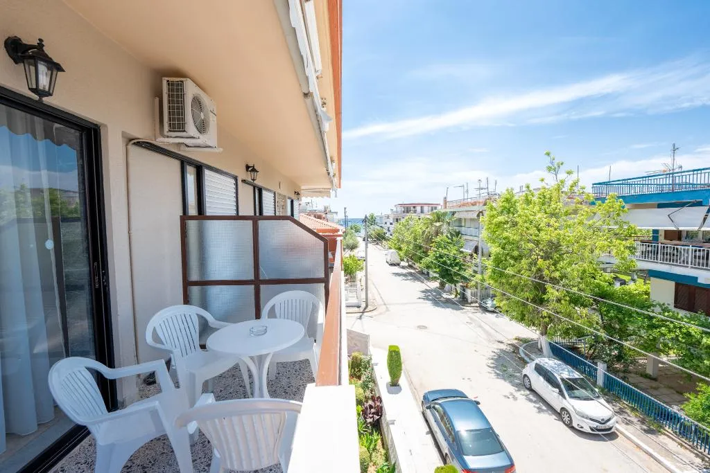 QUADRUPLE STANDARD Room, Milonas House Apartments, Halkidiki