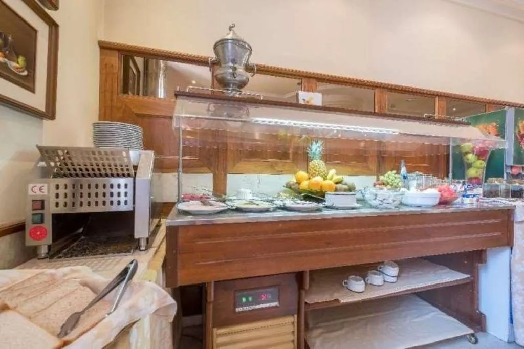 Restaurant, Condesa de Chinchon, Madrid