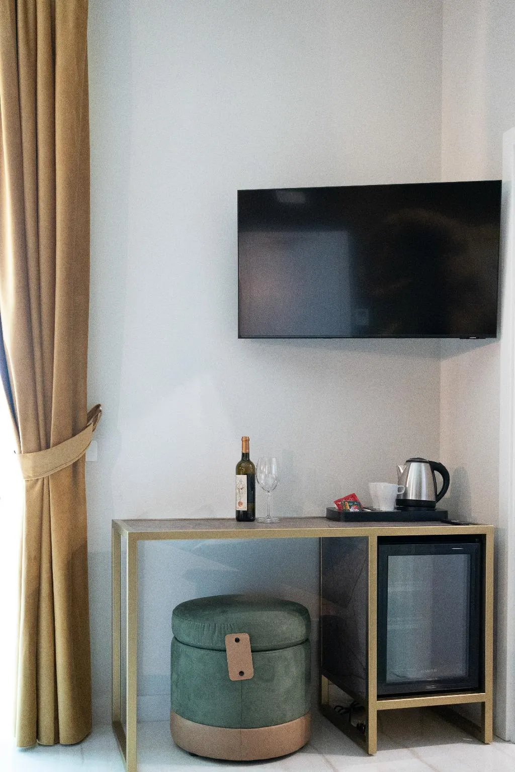 DOUBLE DELUXE SEA VIEW WITH BALCONY Room, Palazzo Adele Rooms & Apartments, Naples
