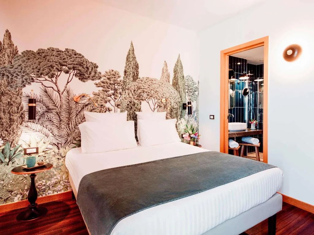 DOUBLE CLASSIC QUEEN BED Room, Mercure Roma Corso Trieste, Rome