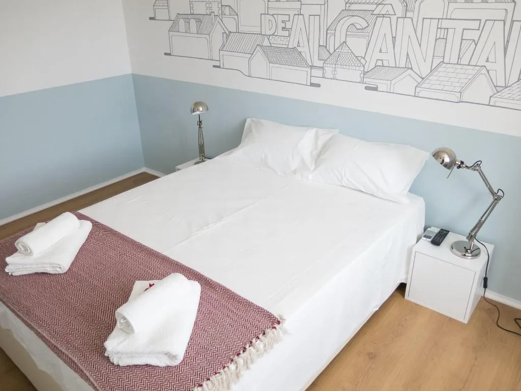 Room, Lisbon Check-In Guesthouse, Lisbon